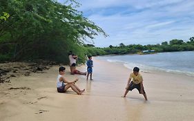 Calatagan'S Bahay Kubo - With Beach Access